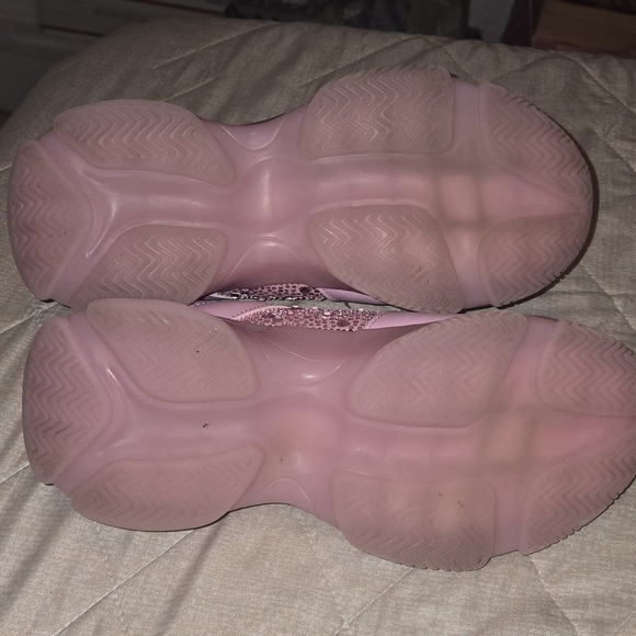 Steve Madden Bubblegum Pink Women's Sneakers - Picture 6 of 6